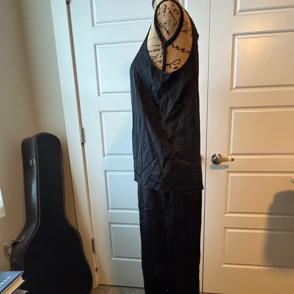 Quince Black Silk Pajamas Set - Picture 4 of 9